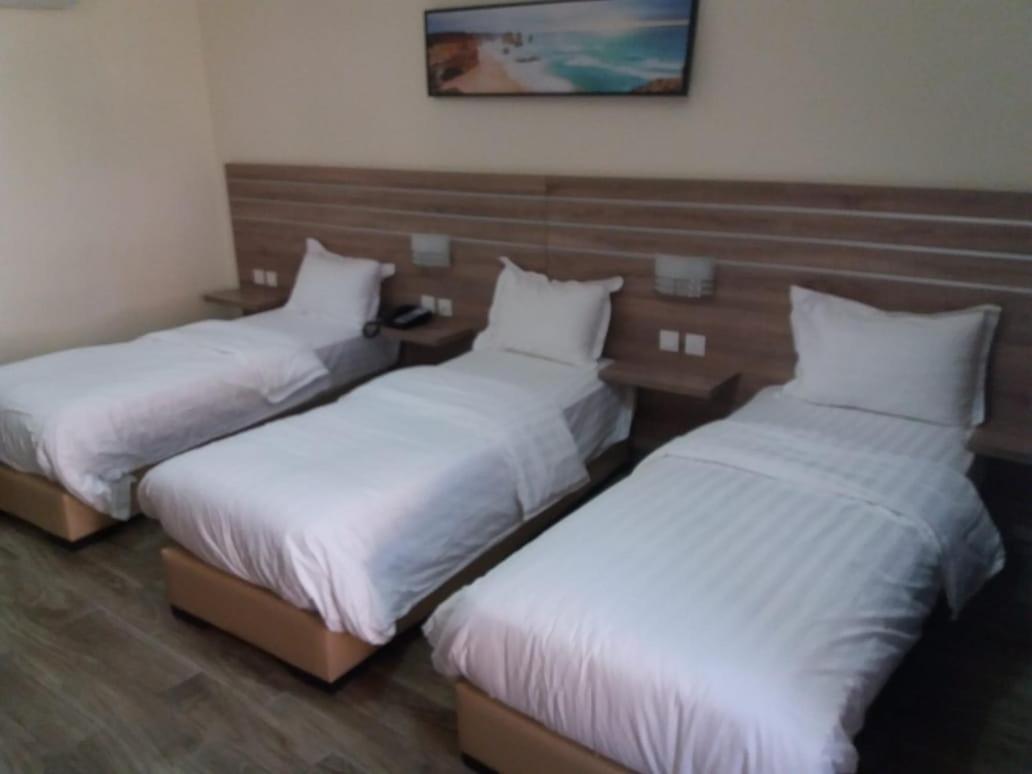 La Riva Hotel Aqaba Esterno foto